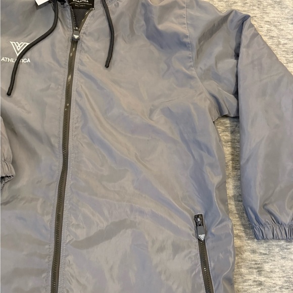 Light grey size L refurbished swim parka great condition. - Picture 6 of 6